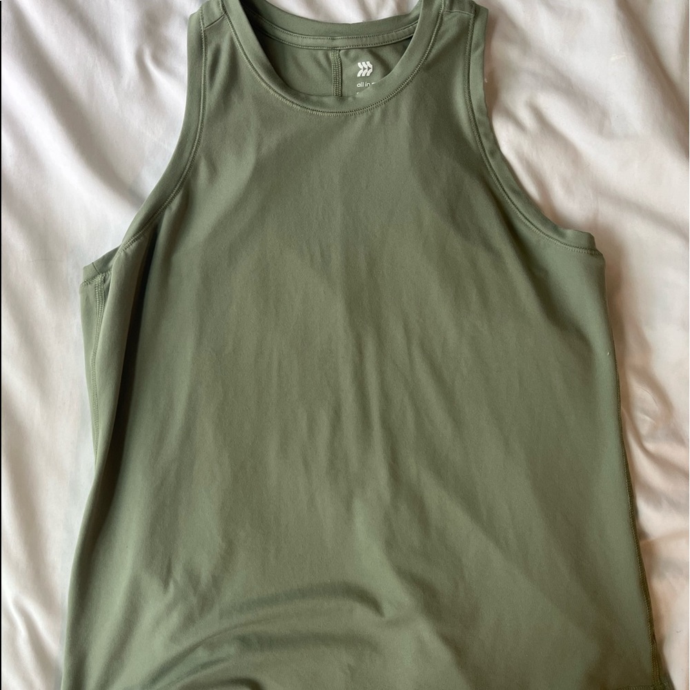 workout tank
